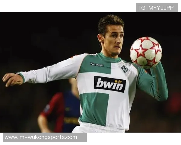 克洛泽表达对梅西的崇拜希望他打破世界杯进球纪录