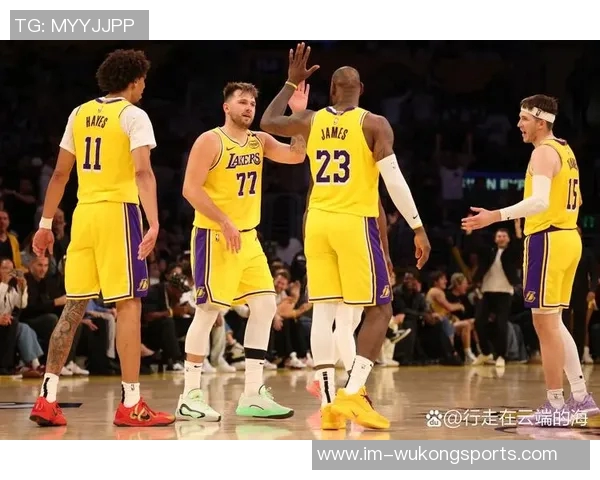 詹姆斯赞八村塁关键三分表现称其为大心脏黑武士展现实力 詹姆斯赞八村塁关键三分表现称其为大心脏黑武士展现实力